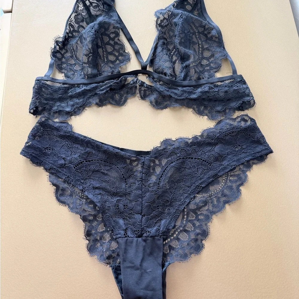 Black Lace Bralette & Panty Set - Women Intimates size S